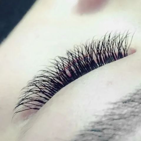 Y-Wimpern | 2D Doppelwimpern für mehr Volumen und fülle | Wimpernfächer Wimpern Julija