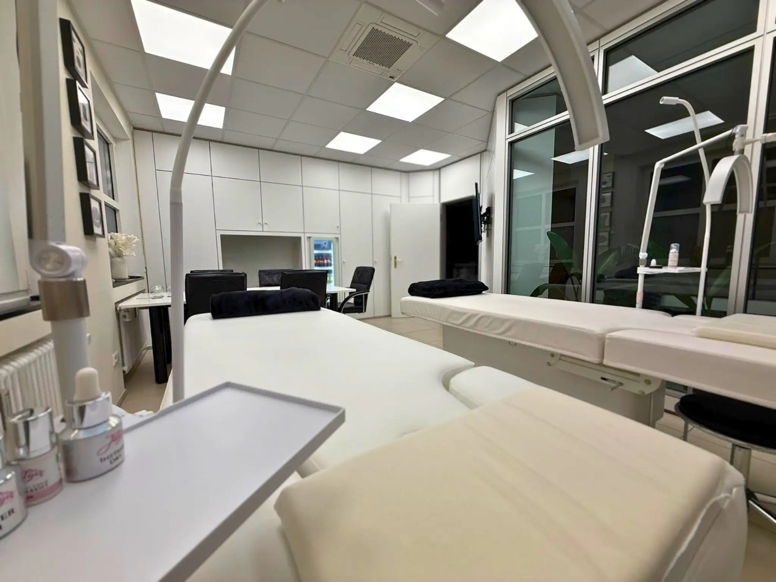 Black Friday Spezial: Wimpernverlängerung Masterclass Gruppenschulung 1:1 Technik & Volumen in Stuttgart